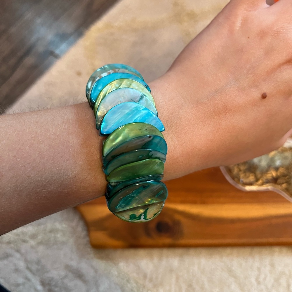 Blue and Green Shell Chunky Bracelet